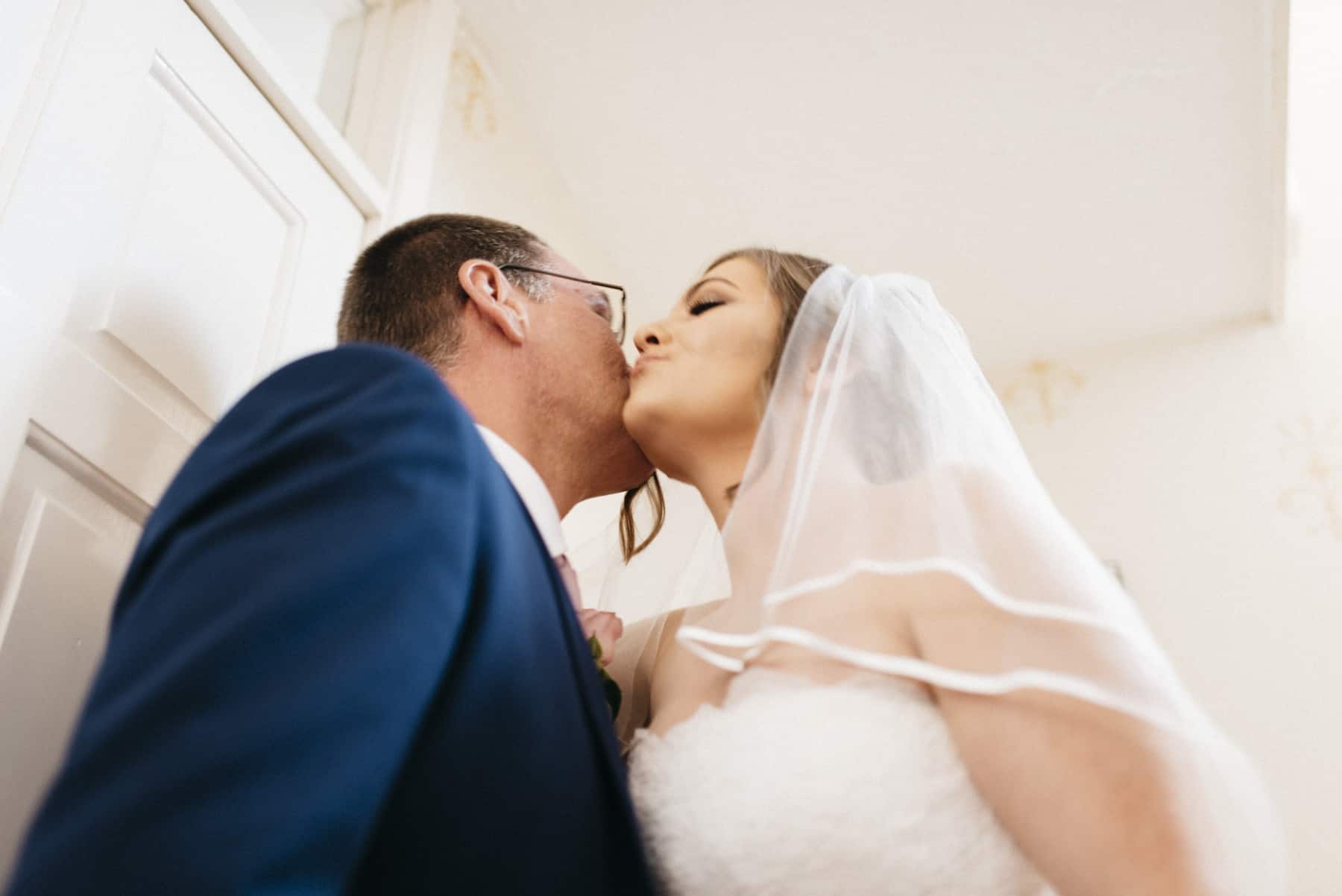 bride and her dad